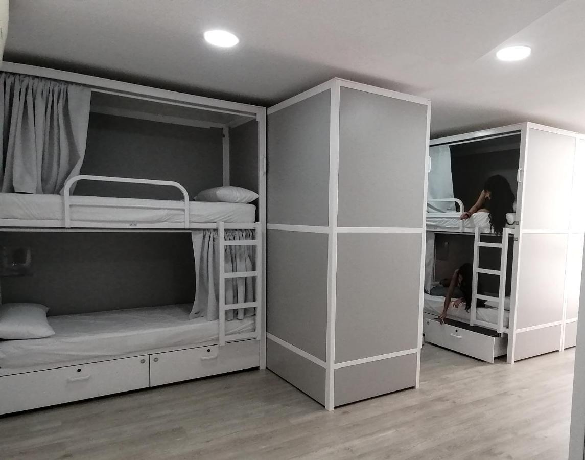 Cama Individual en habitación compartida mixta (16 camas)