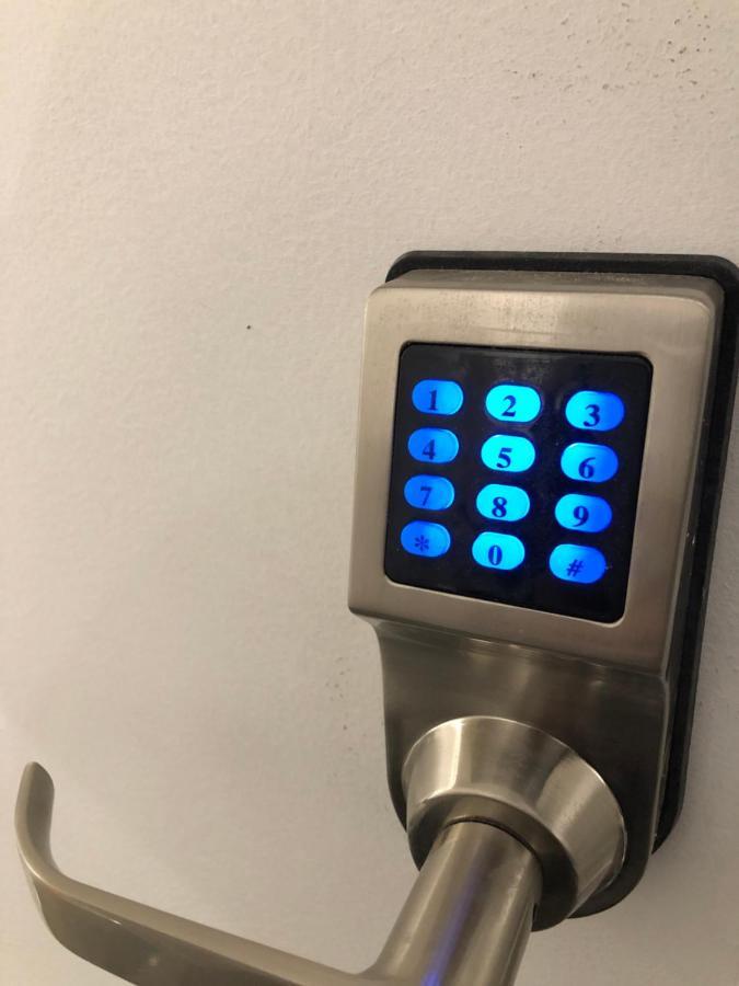 Family Room with Shared Bathroom,1040292880:JPEG