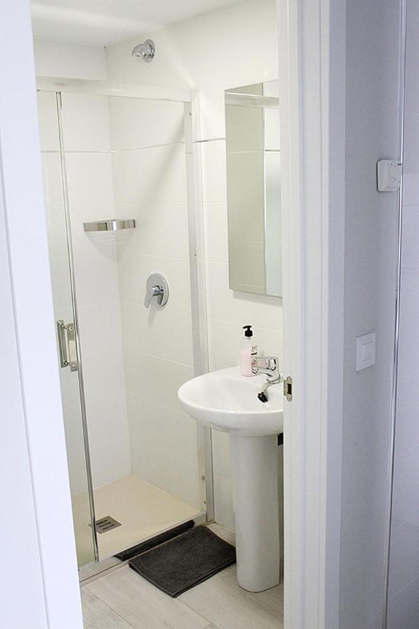 Family Room Private Bathroom