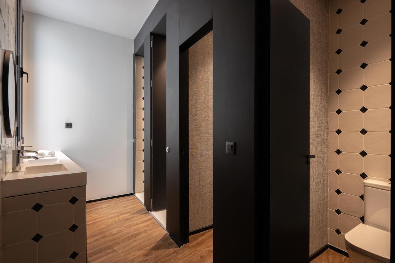 Bed in 8-Bed Dormitory Room,1092665286:JPEG