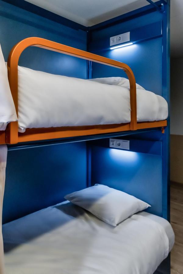 Bed in 10-12 Bed Mixed Dormitory Room,1699352198:JPEG