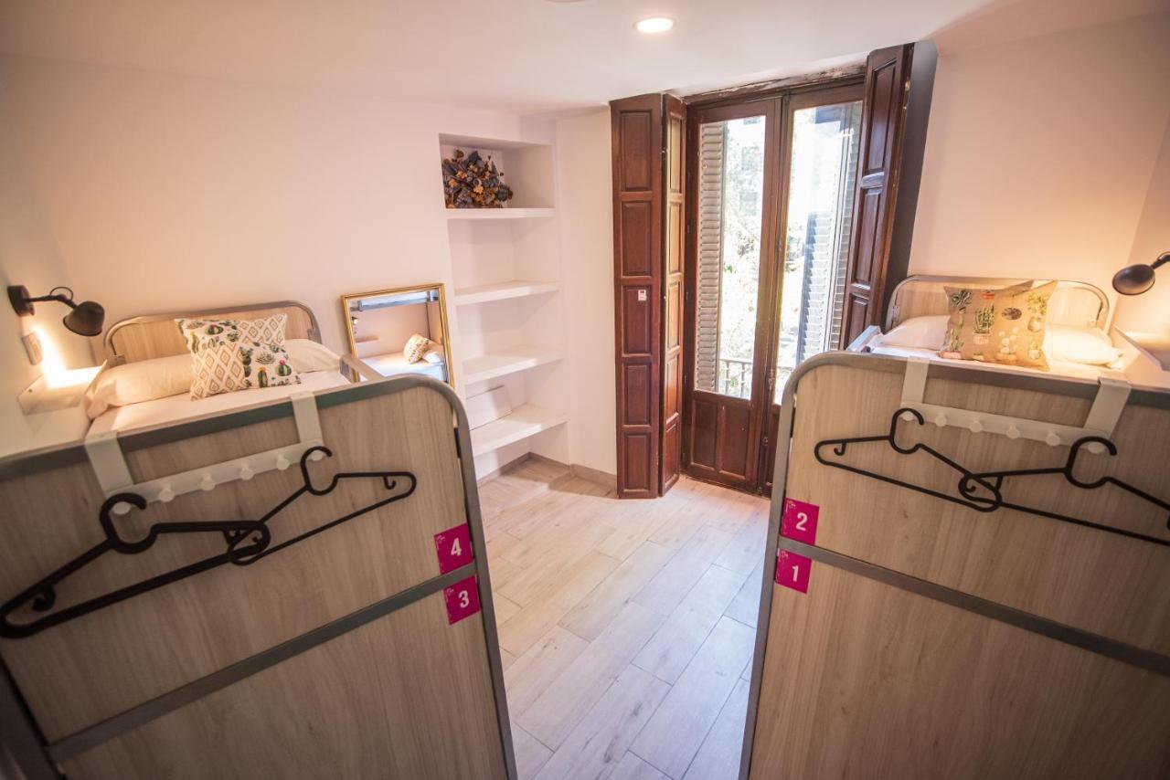 Bed 4-Bed Mixed Dormitory Room