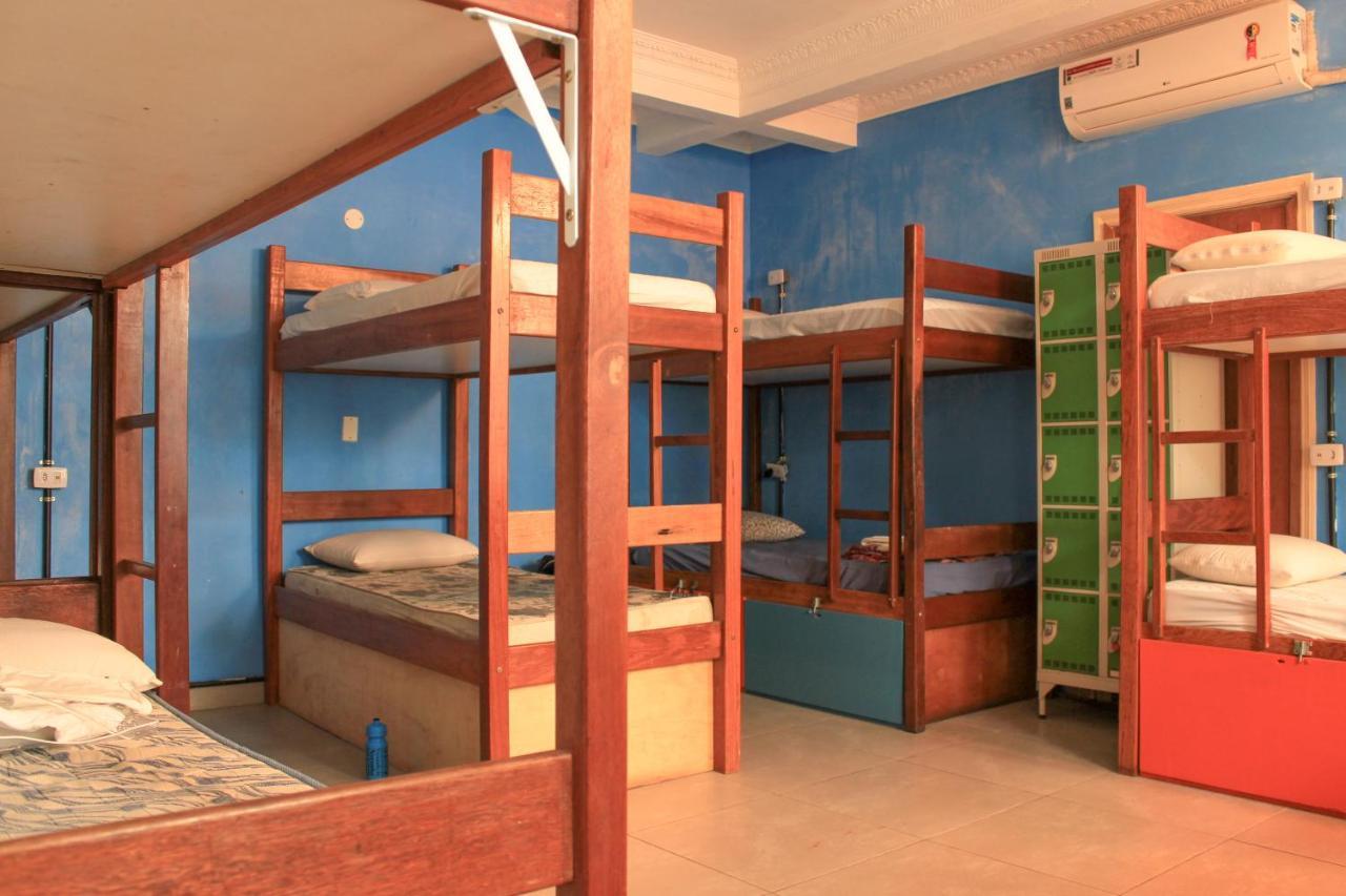 Cama en habitación compartida mixta de 10 camas