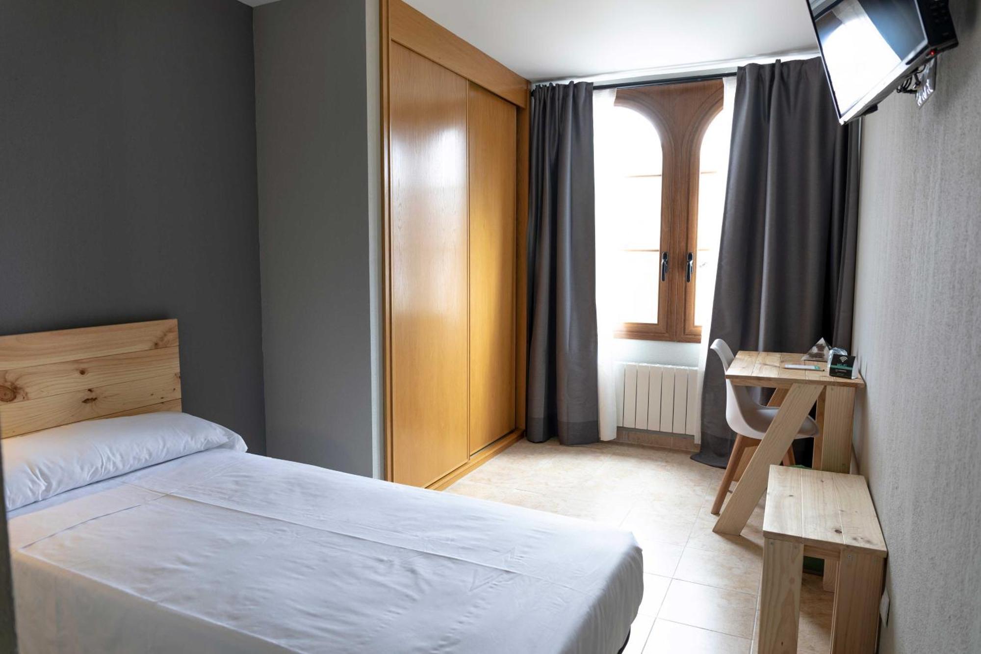 Budget Single Room