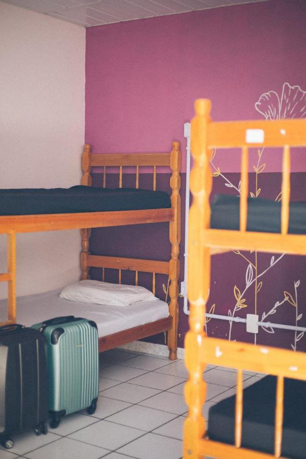 Cama em Dormitório Feminino com 6 Camas