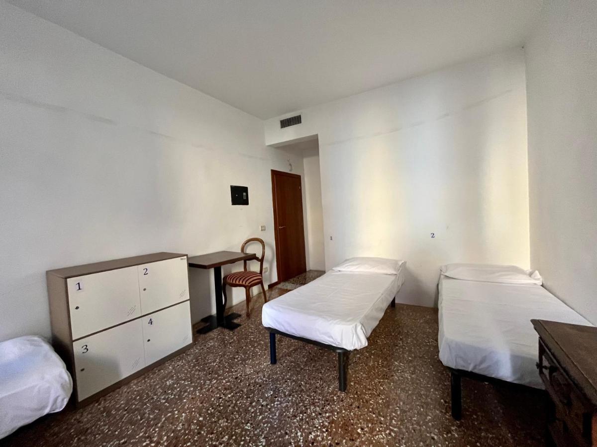 Bed 4-Bed Dormitory Room
