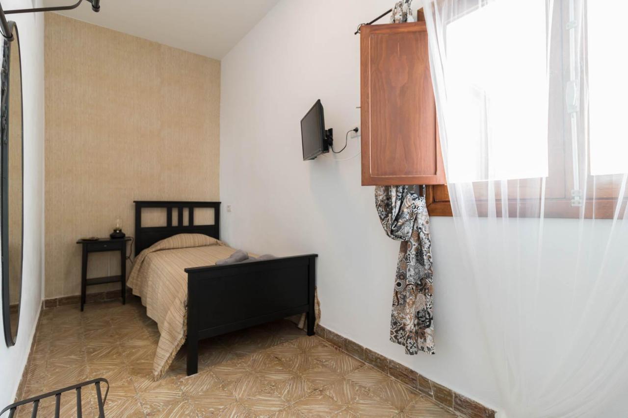 Habitación Individual Estándar con baño compartido