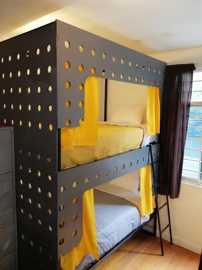 Cama en habitación compartida mixta de 6 camas