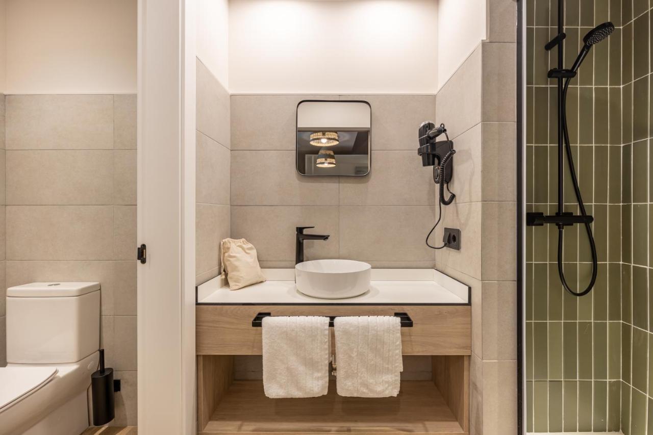 Quadruple Room Private Bathroom