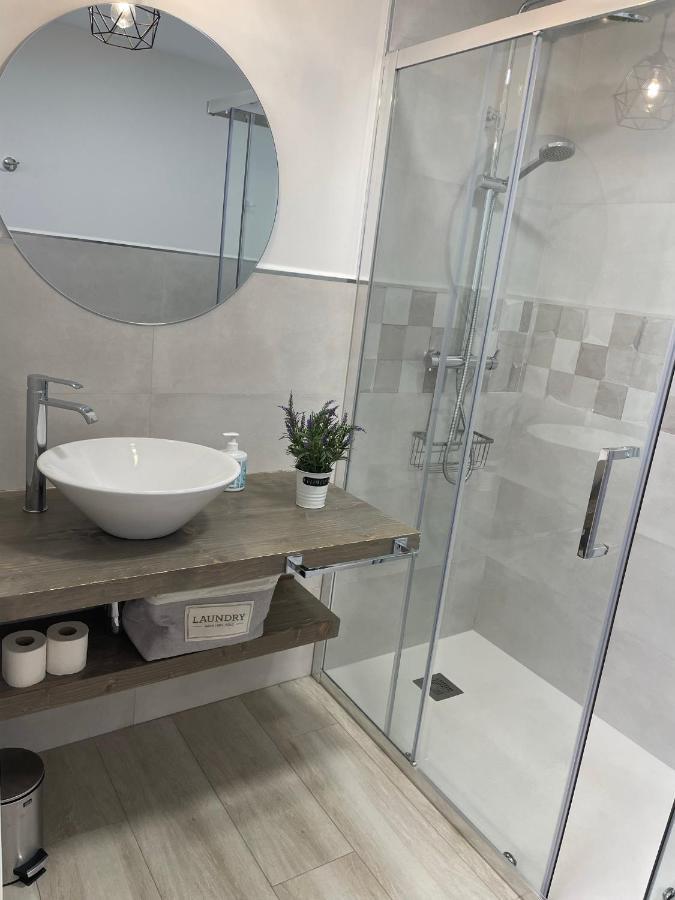Family Room Private Bathroom