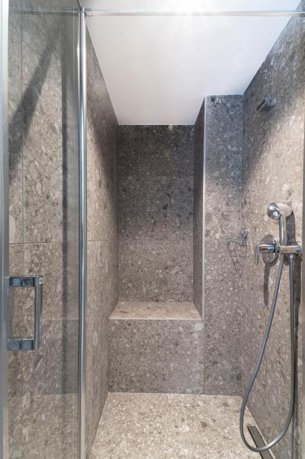 Family Room Private Bathroom