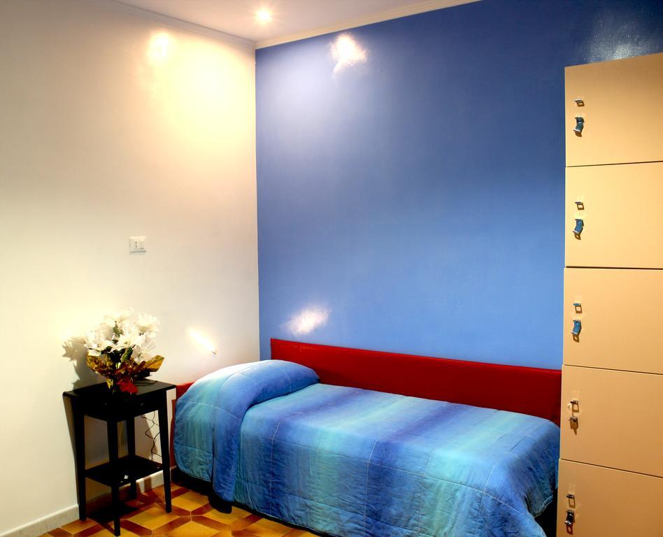 Cama en habitación mixta compartida de 5 camas