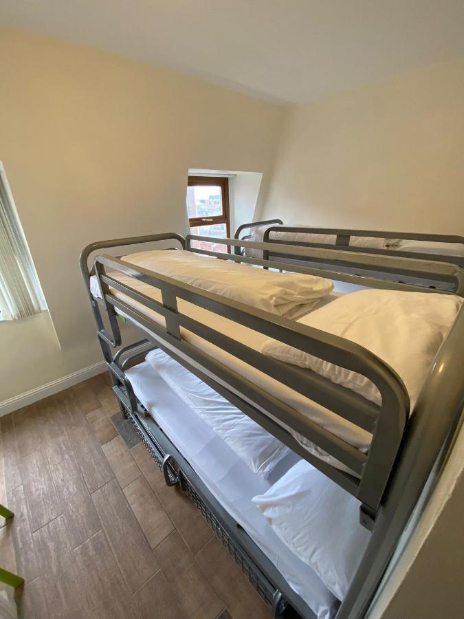 4-Bed Private Room,1483164395:JPEG