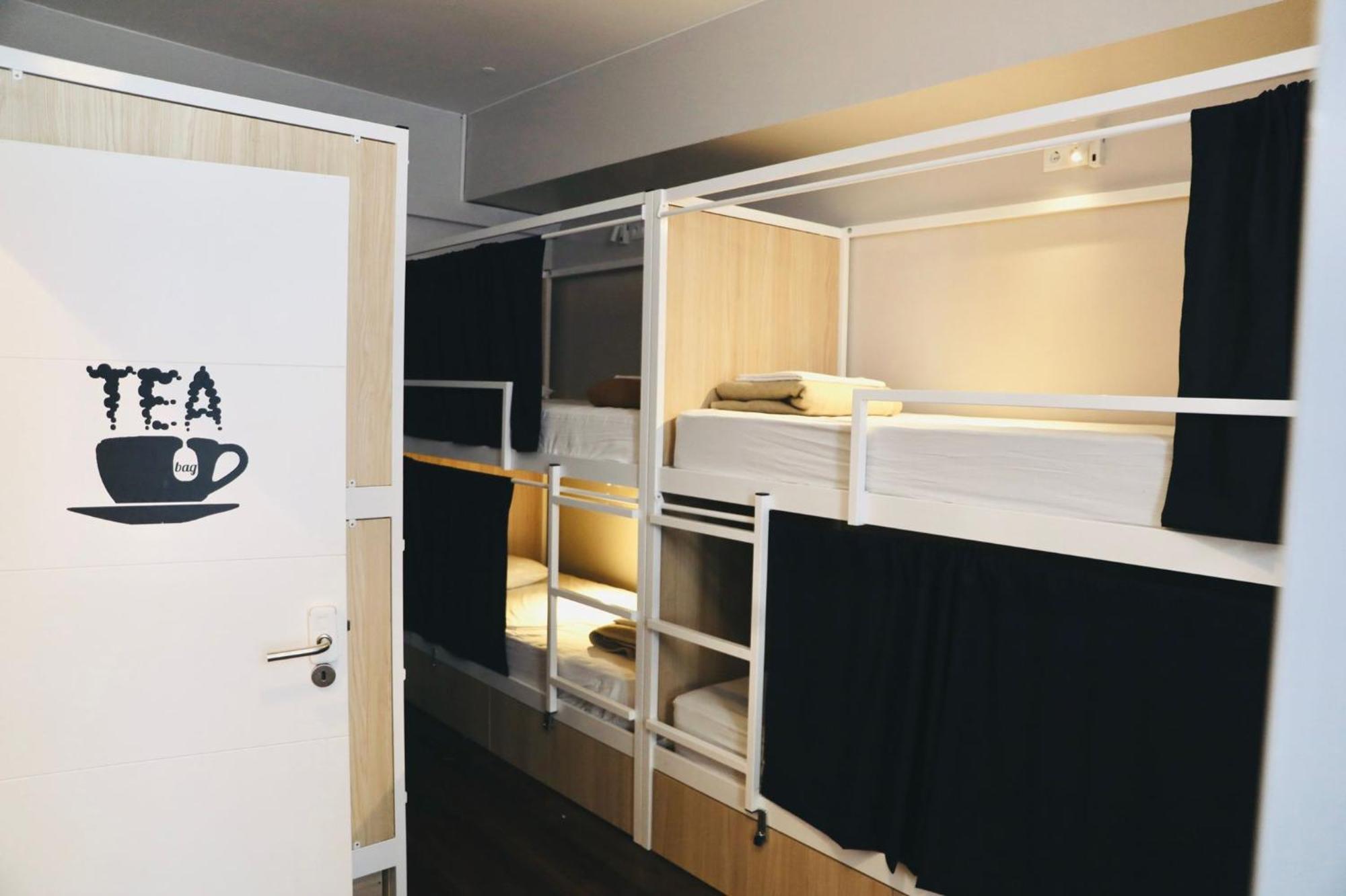 Cama en habitación compartida mixta de 10 camas