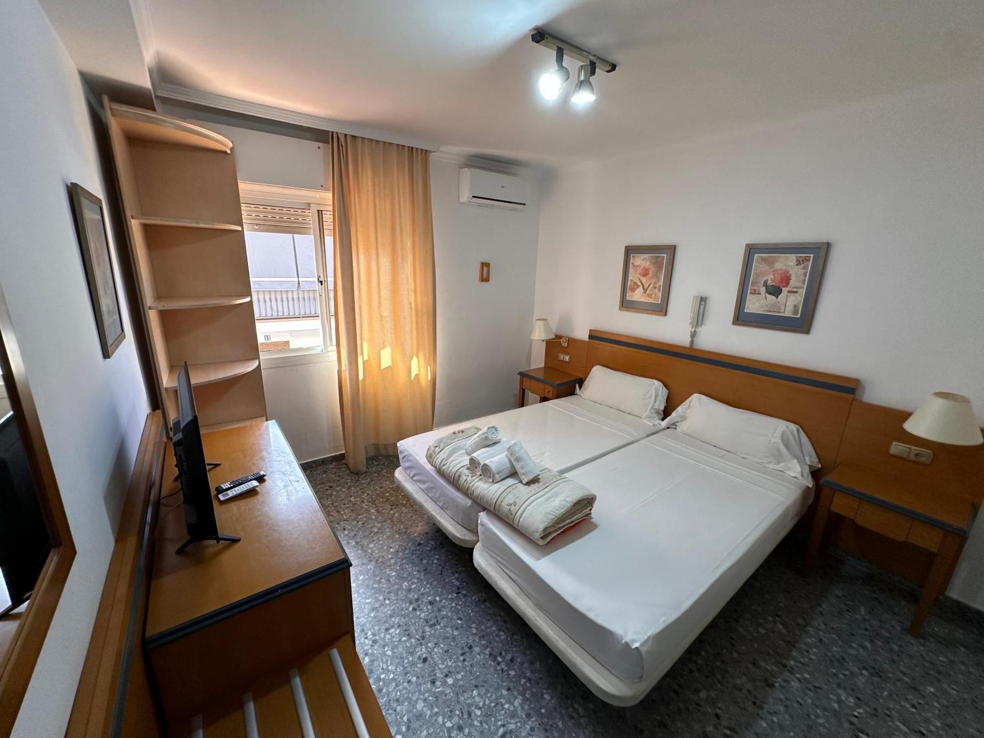 Double Room Private Bathroom
