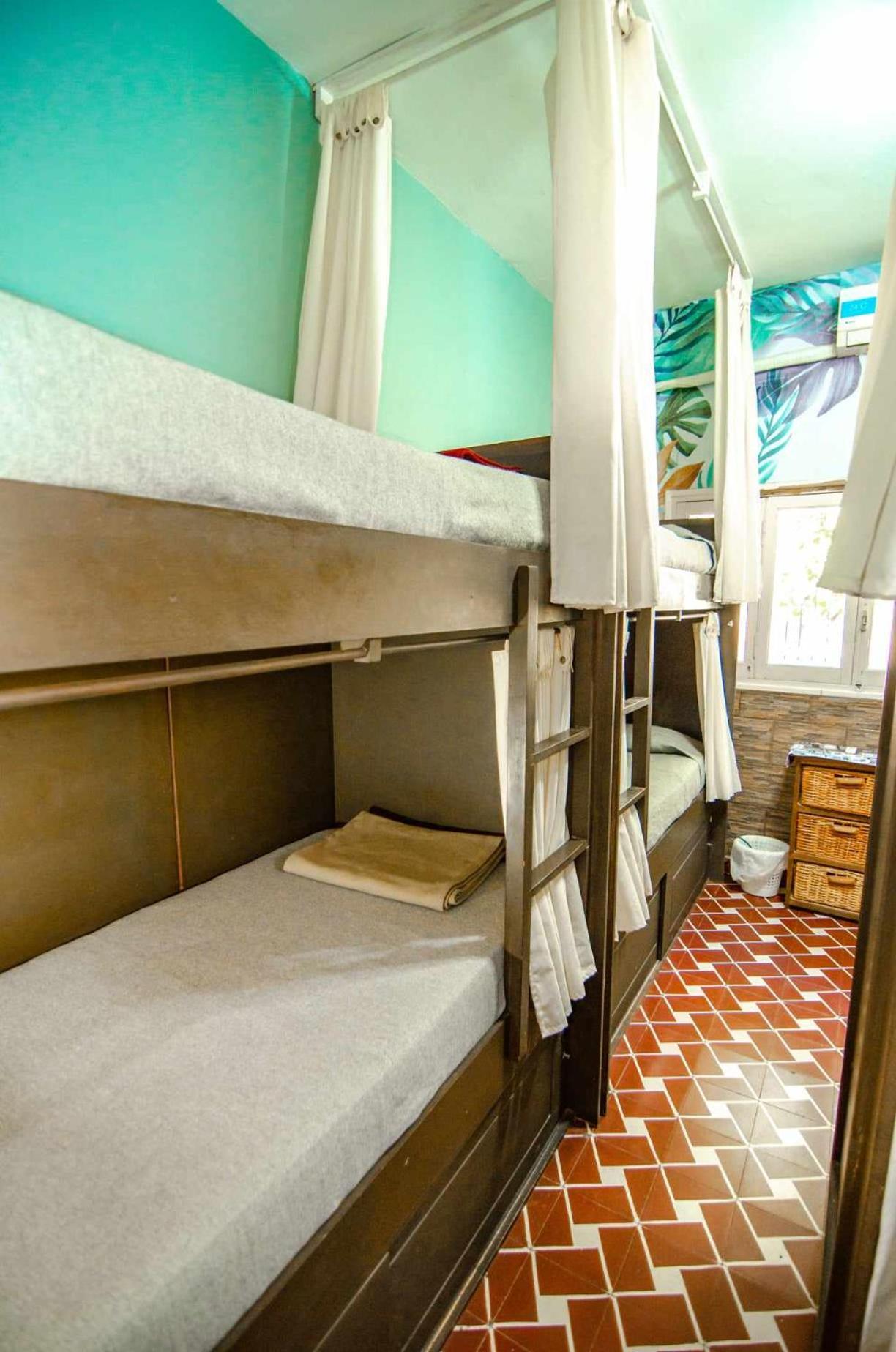 Cama en habitación compartida mixta de 8 camas