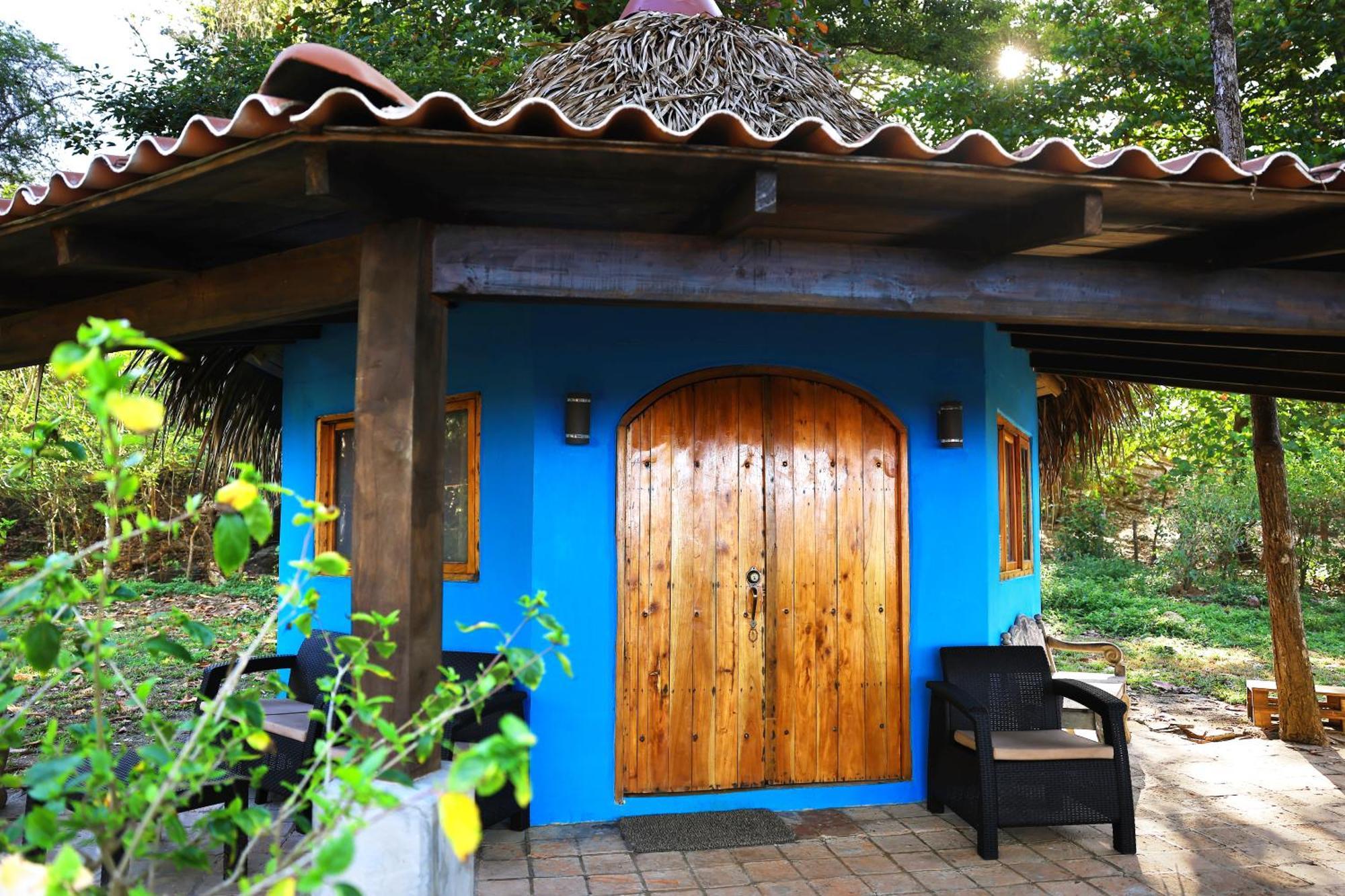 6-Bed Mixed Dormitory Room