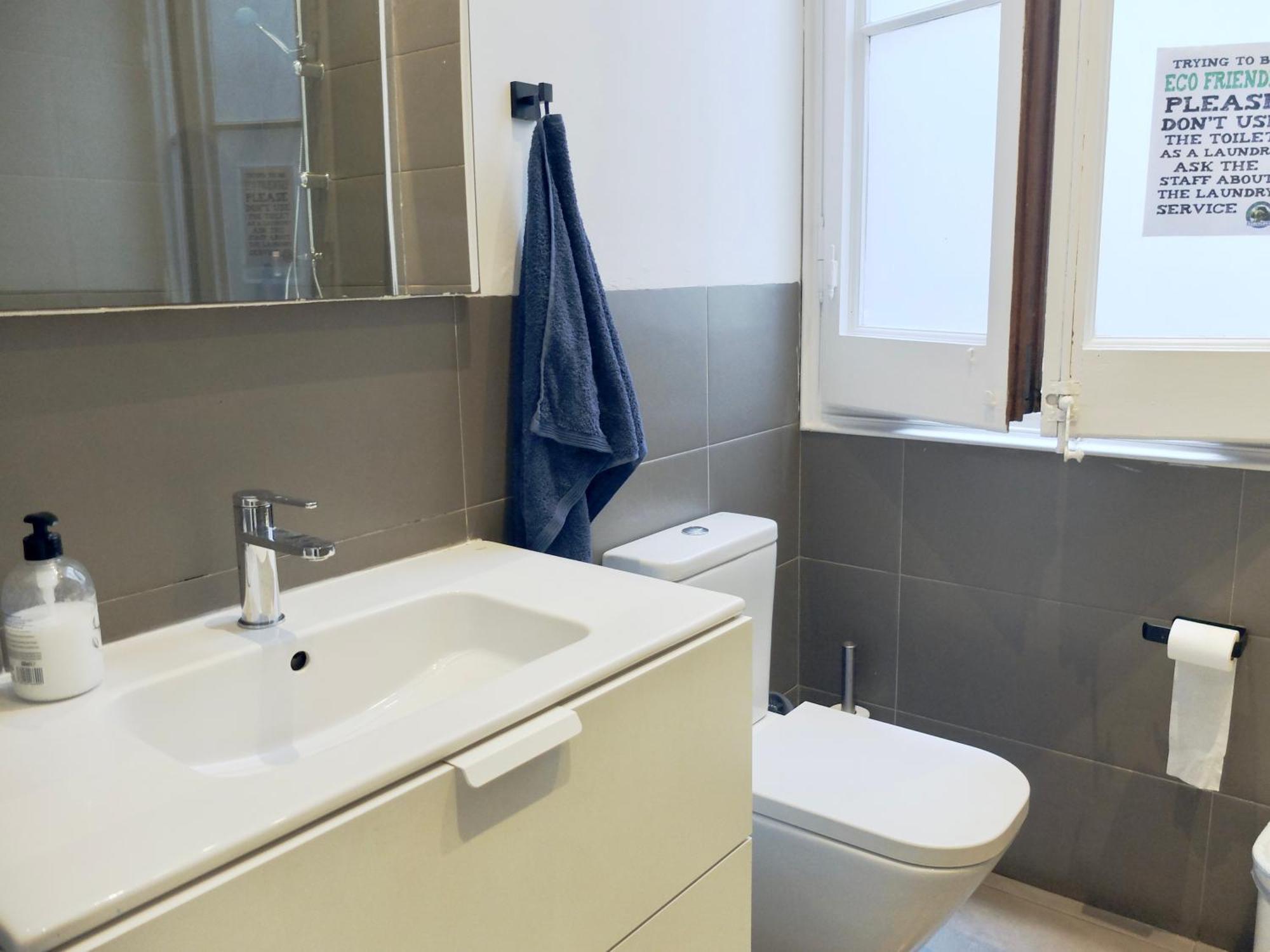 Habitación Doble con baño compartido - 2 camas