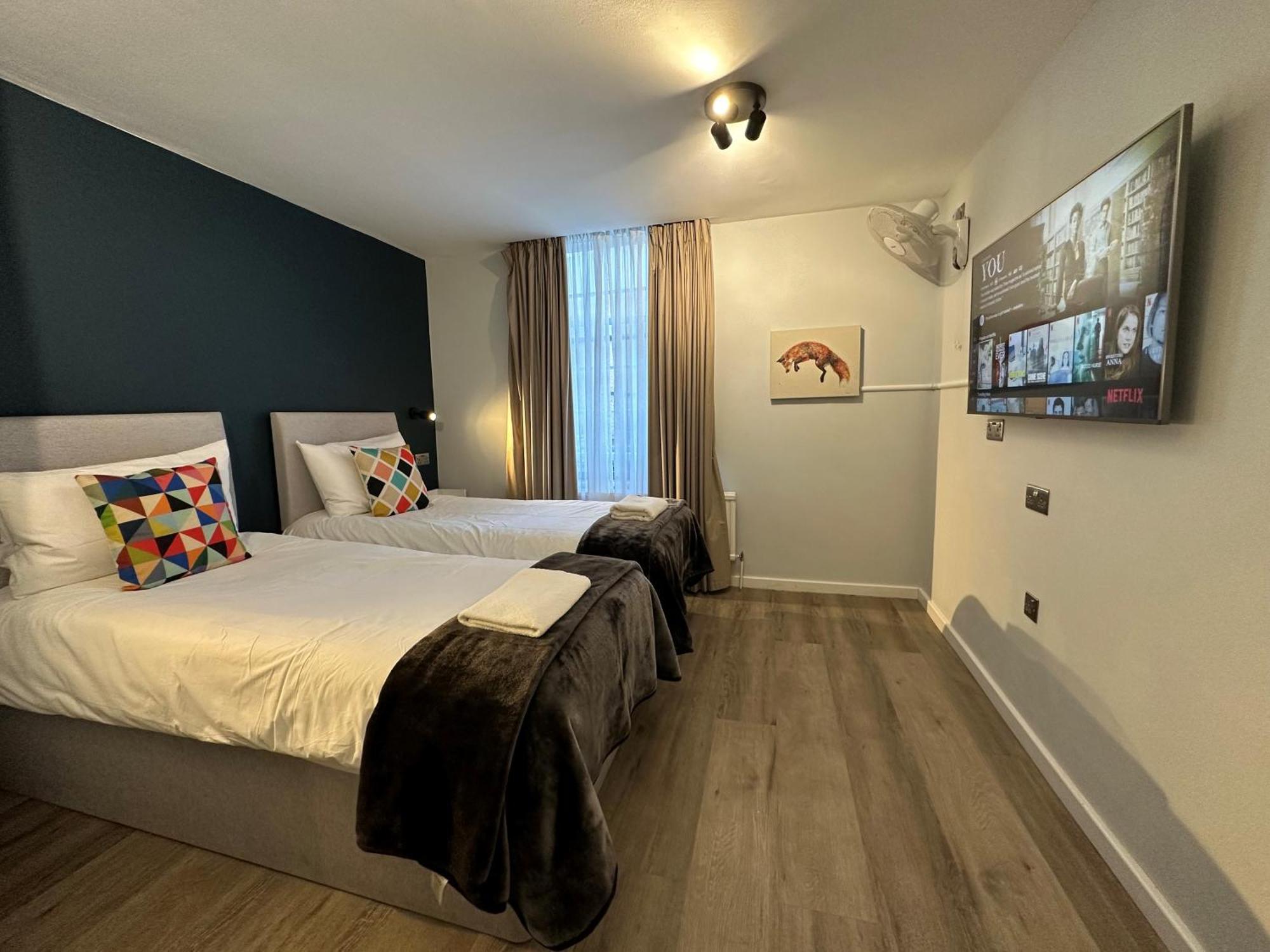 Quarto Superior com 2 Camas de Solteiro