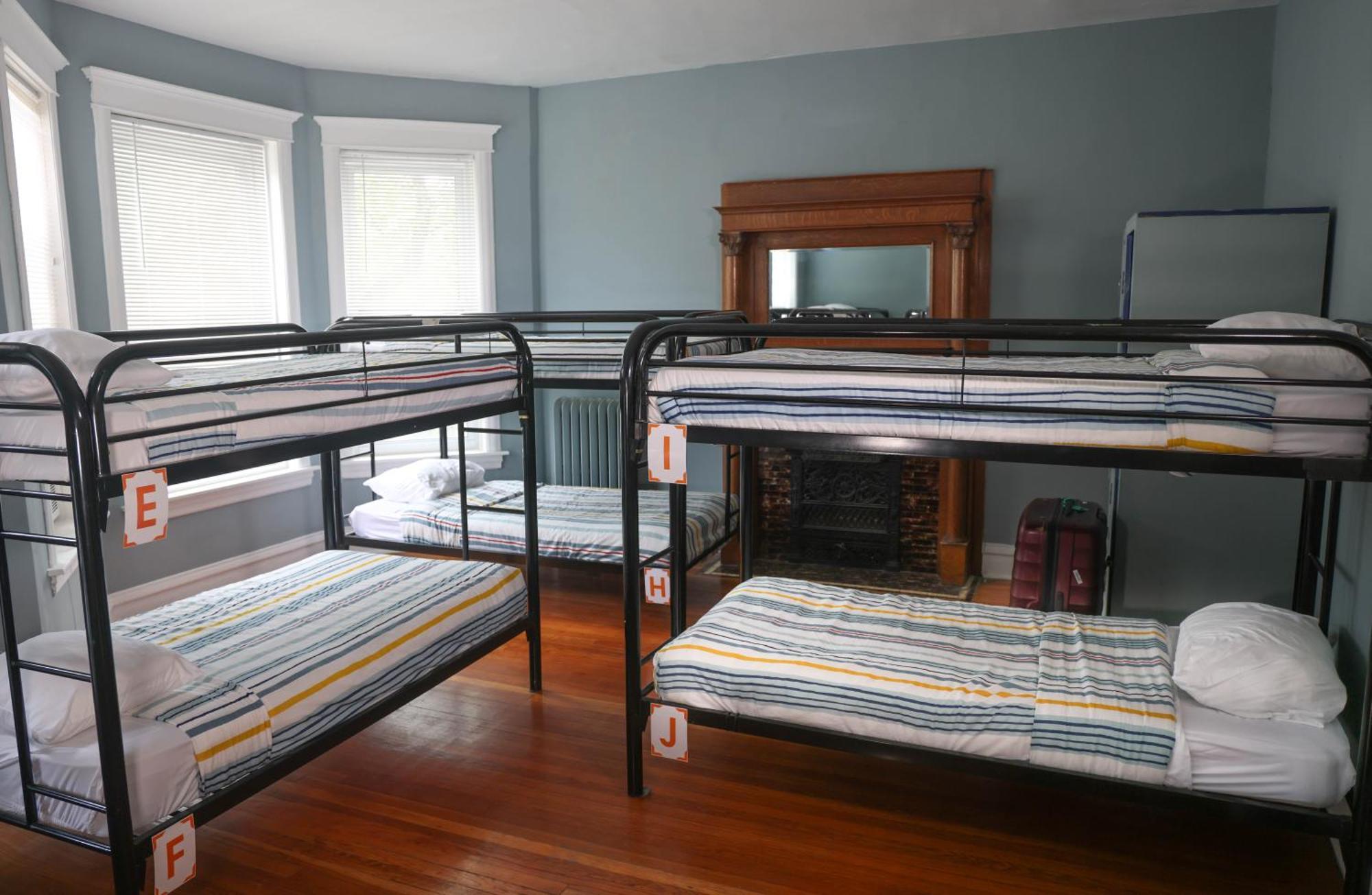 8-Bed Mixed Dormitory Room,966153991:JPEG