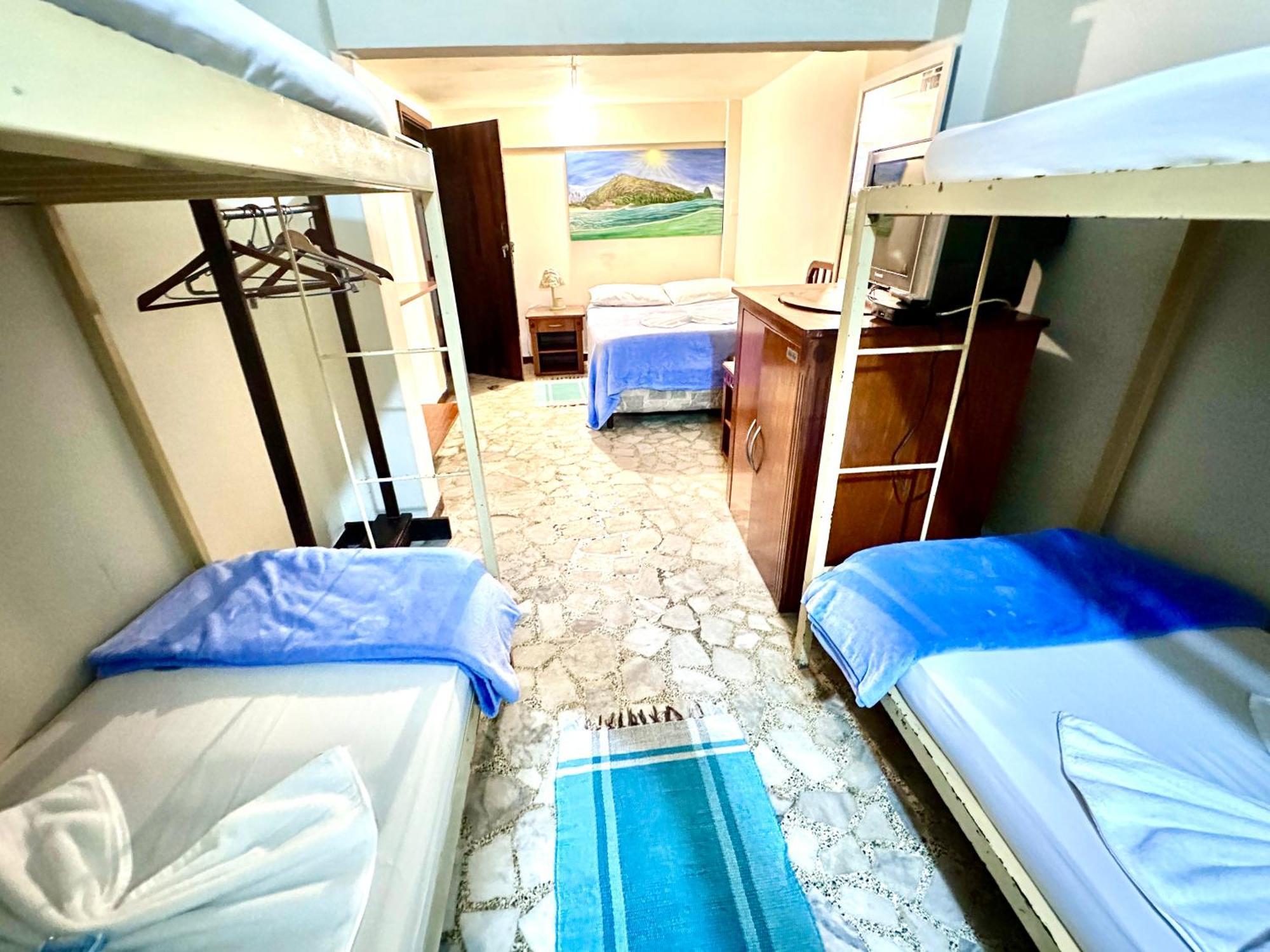 Habitación Familiar con baño privado