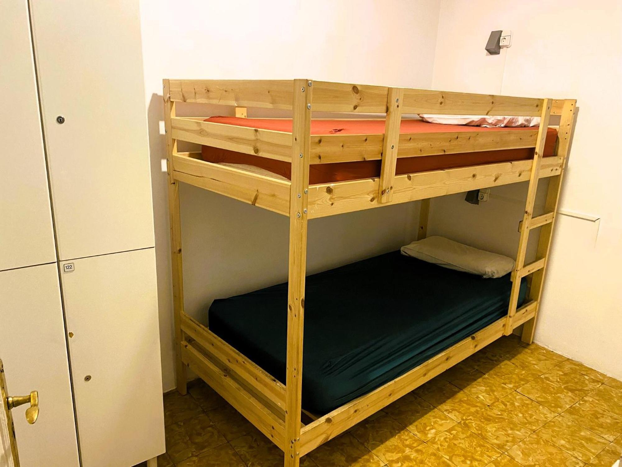 Small Twin Room,1600275612:JPEG