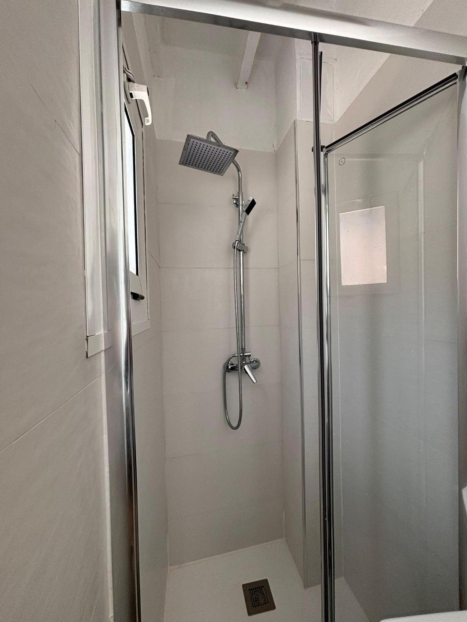 Habitación Cuádruple con baño