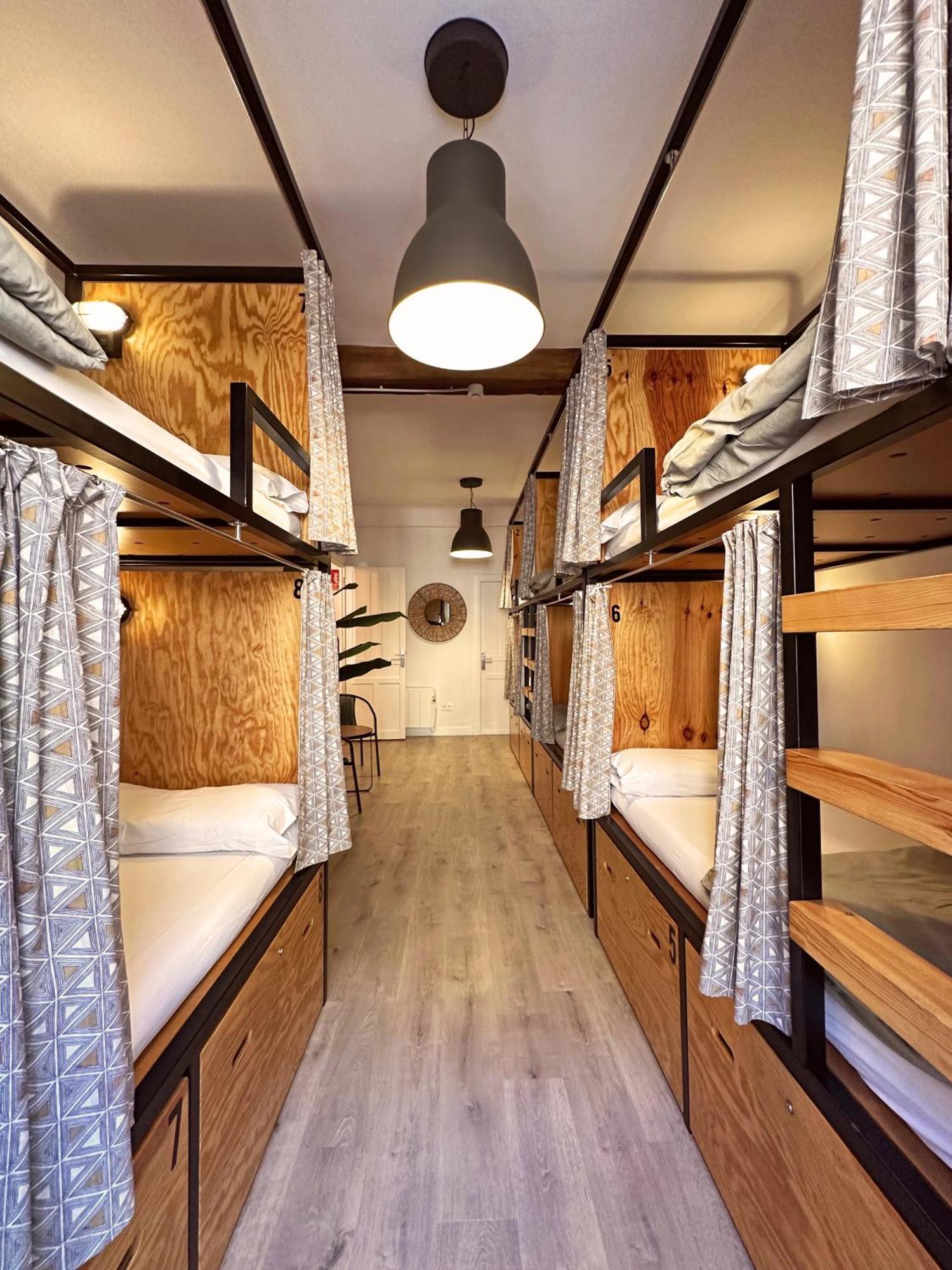 Bed 8-Bed Mixed Dormitory Room