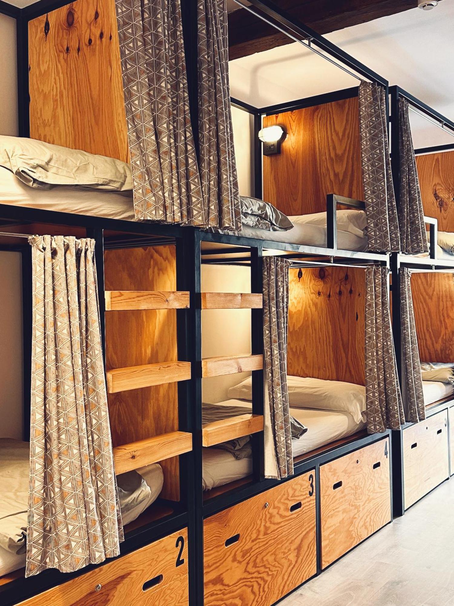 Bed 8-Bed Mixed Dormitory Room