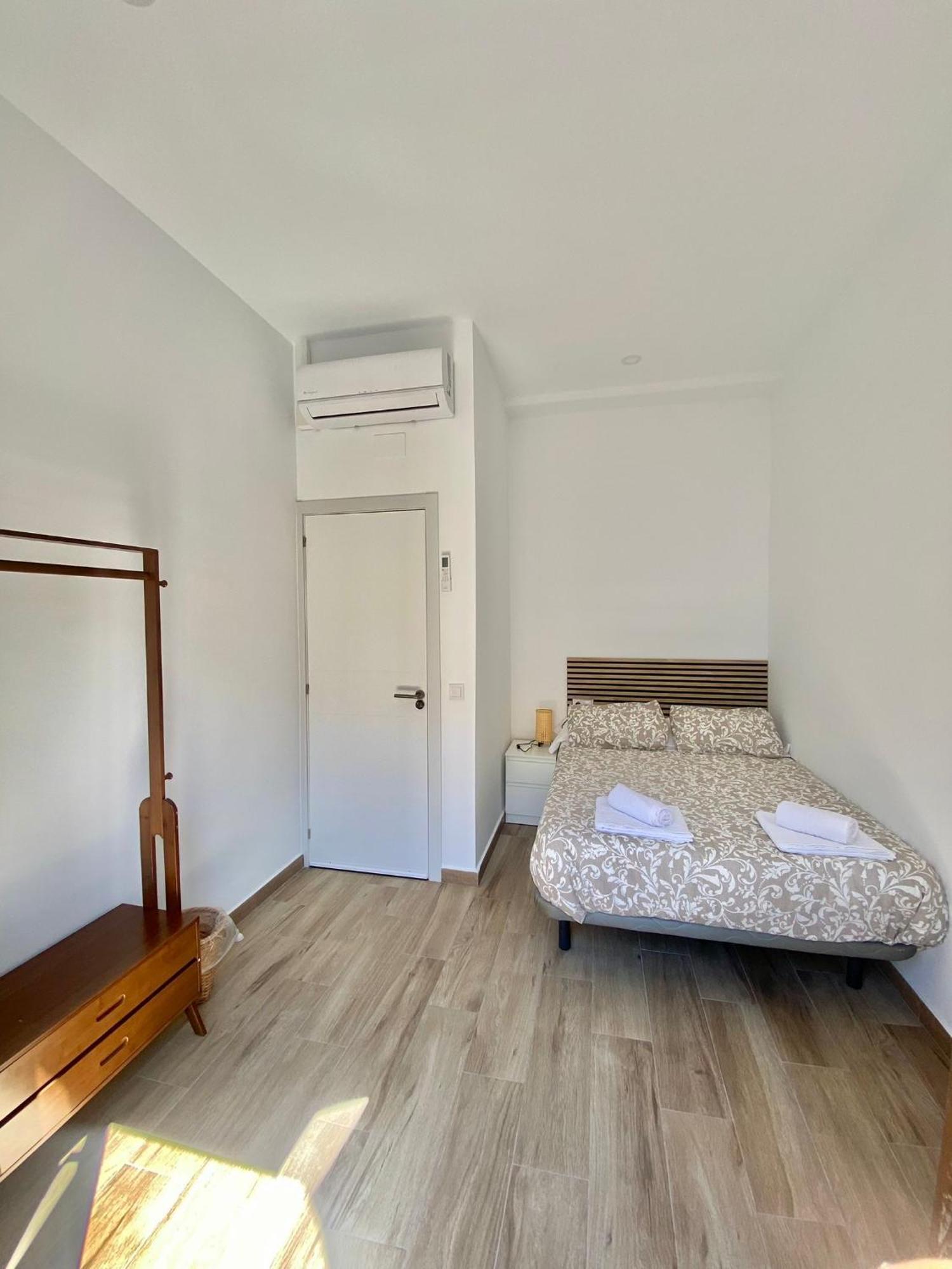 Standard Double Room with Shared Bathroom,1645781150:JPEG