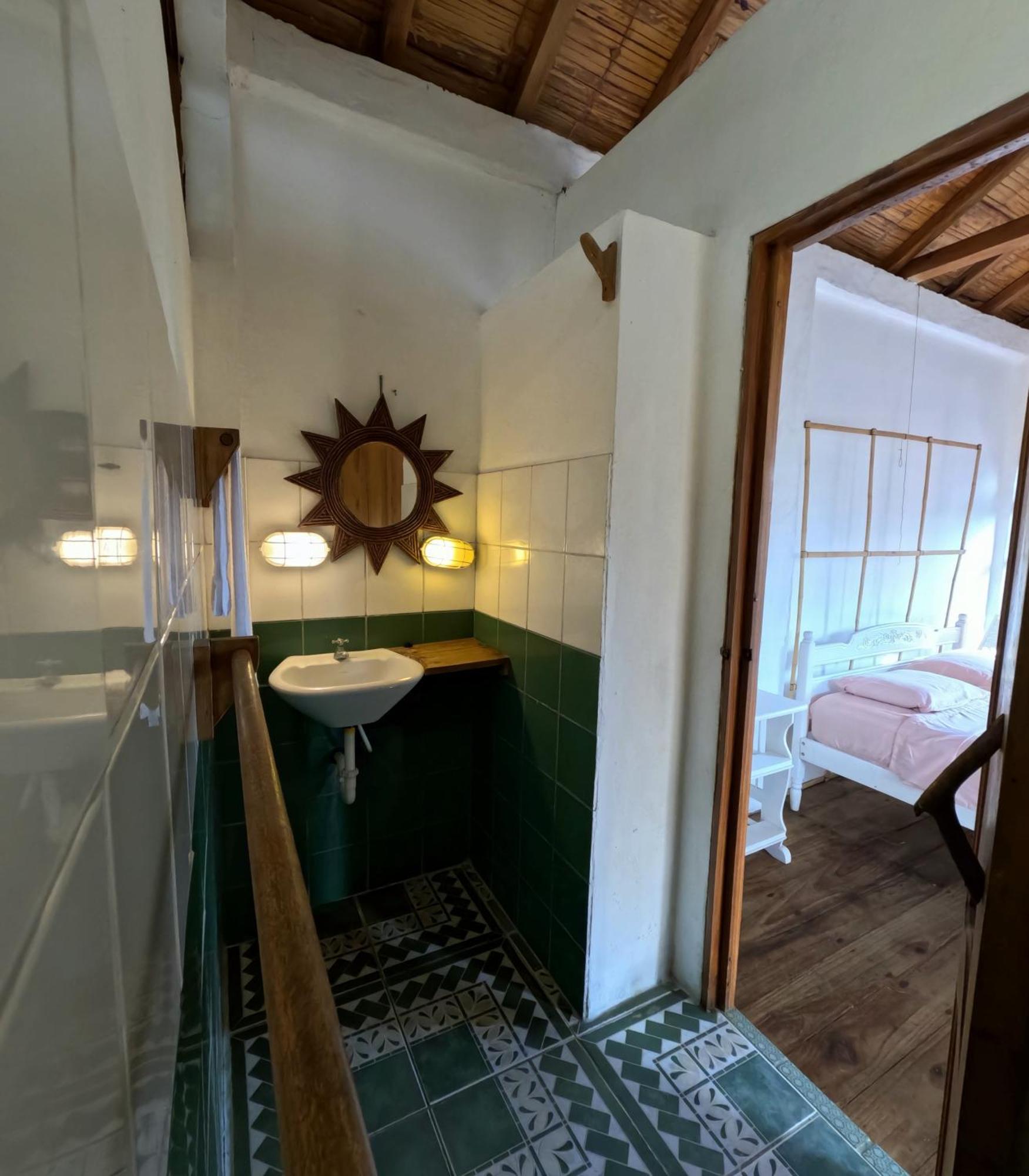 Double Room with Balcony,1630270323:JPEG