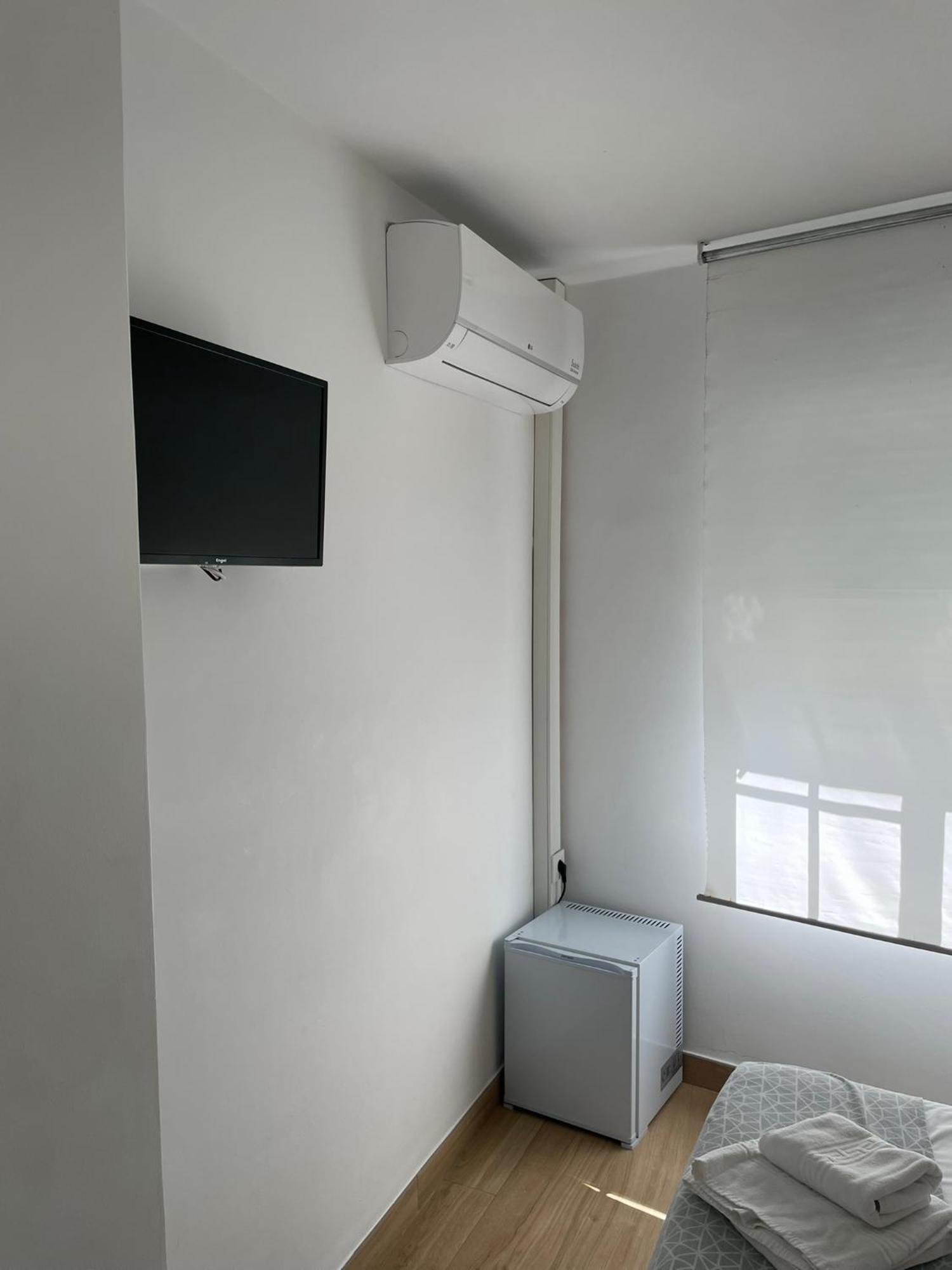 Family Room Private Bathroom
