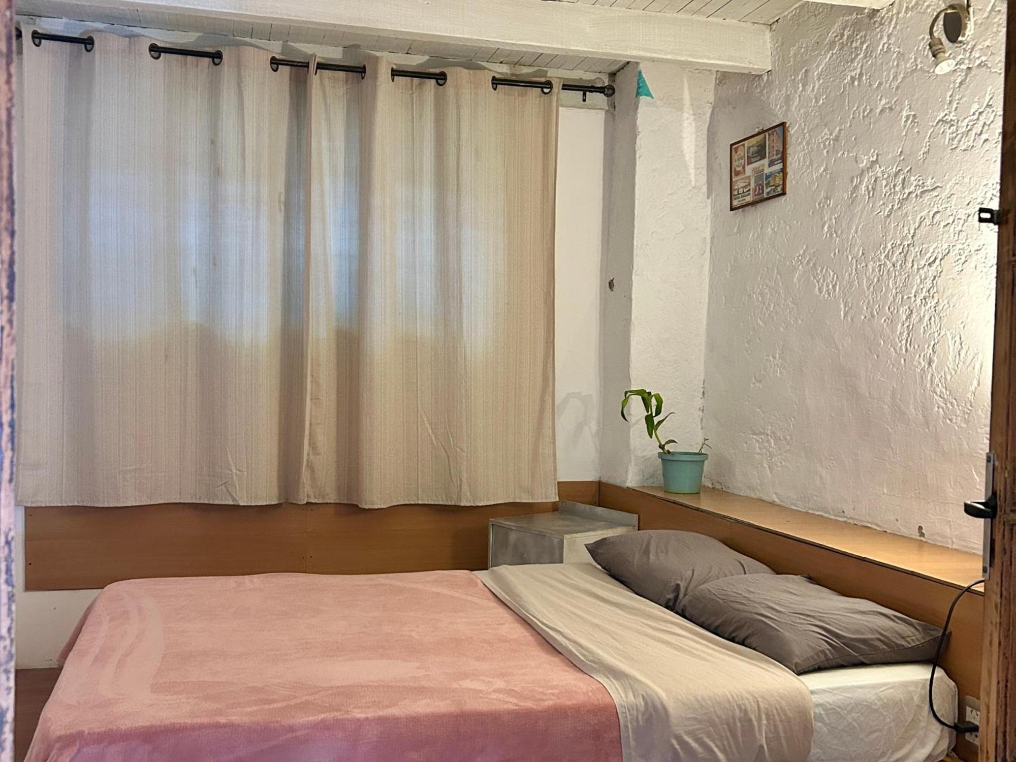 Habitación Doble Estándar con baño compartido