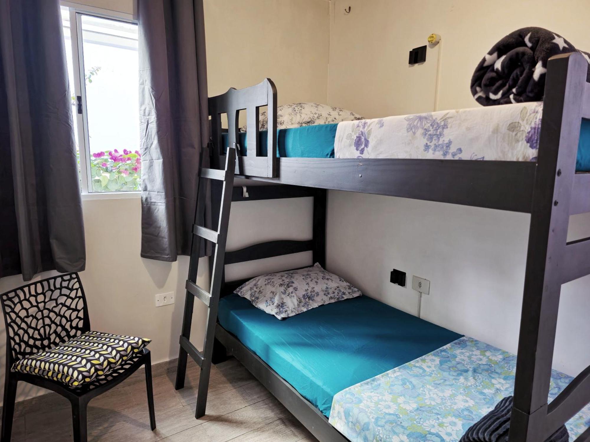 Quarto Duplo com Banheiro Compartilhado
