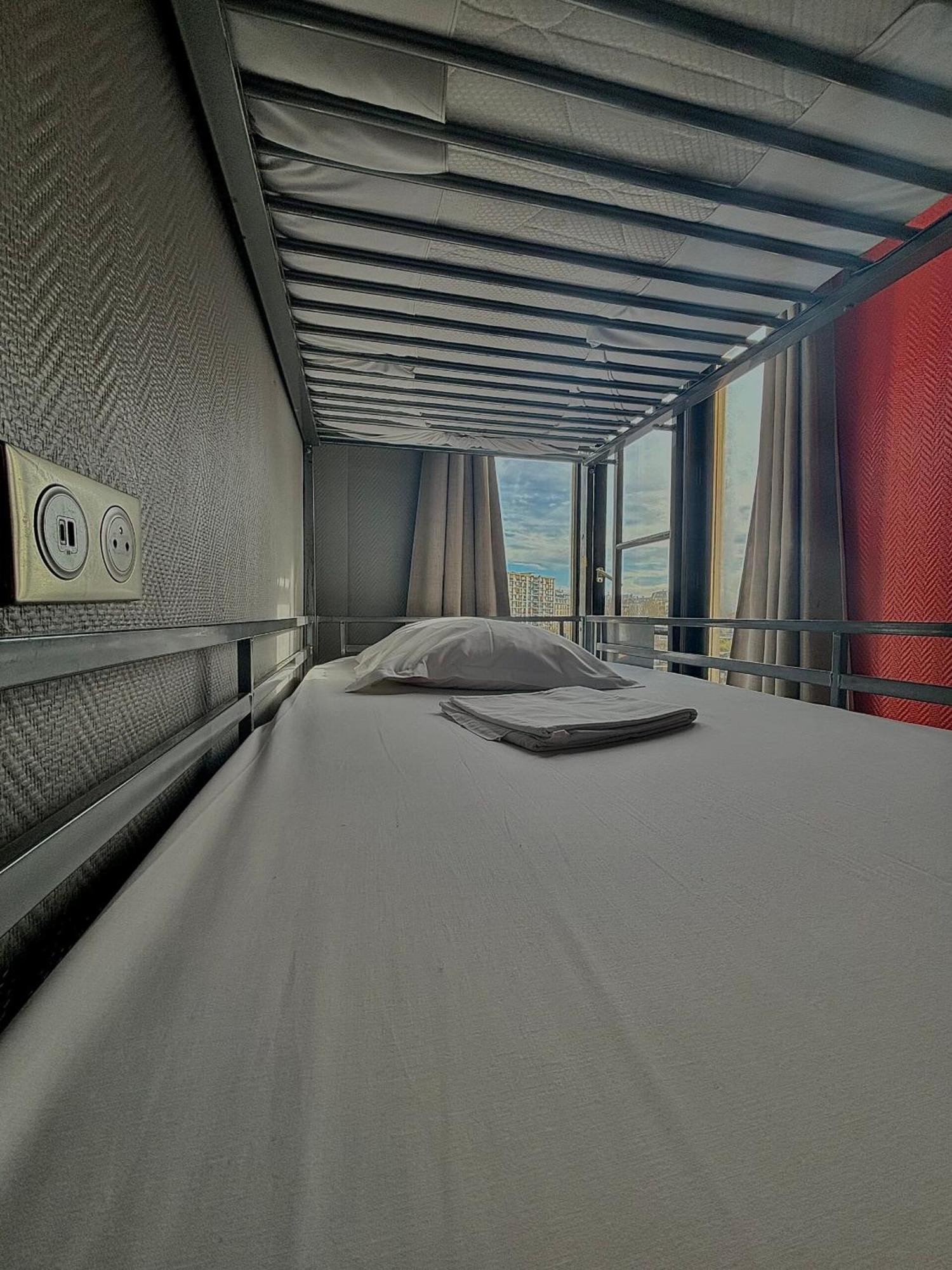 Bed 4-Bed Mixed Dormitory Room