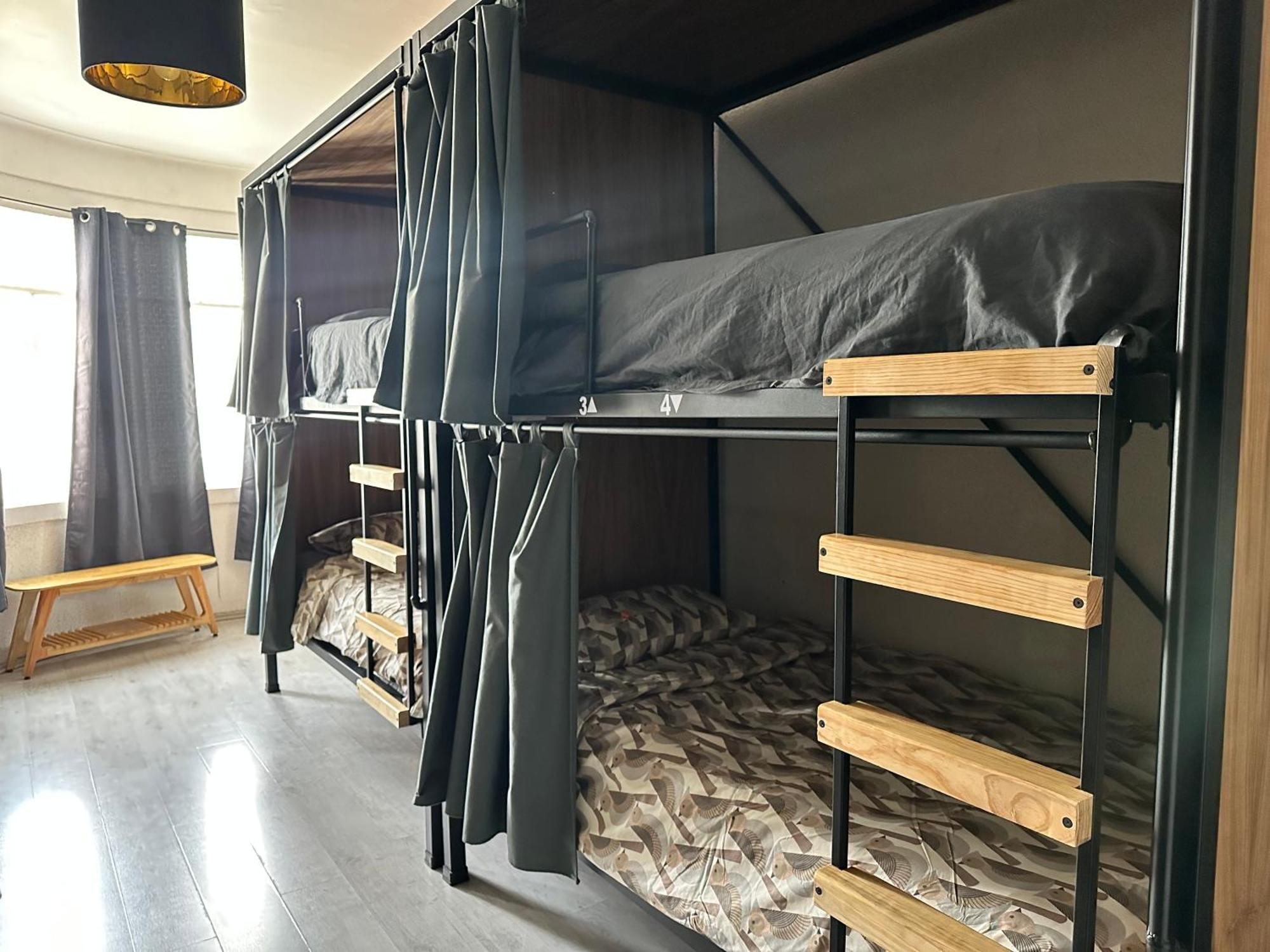 Cama en habitación compartida mixta de 6 camas