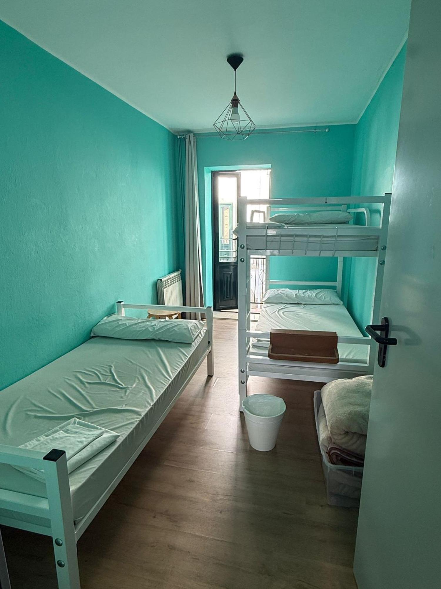 Habitación Triple con baño compartido