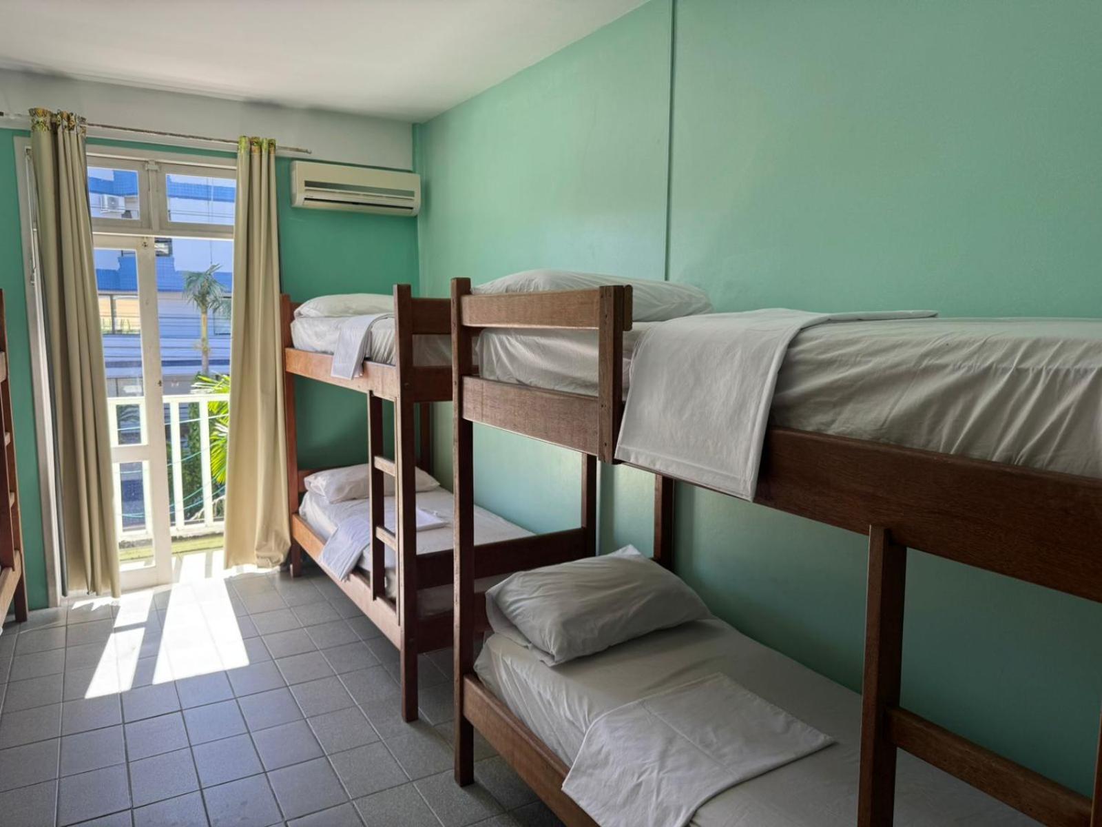 Cama em Beliche em Dormitório Masculino