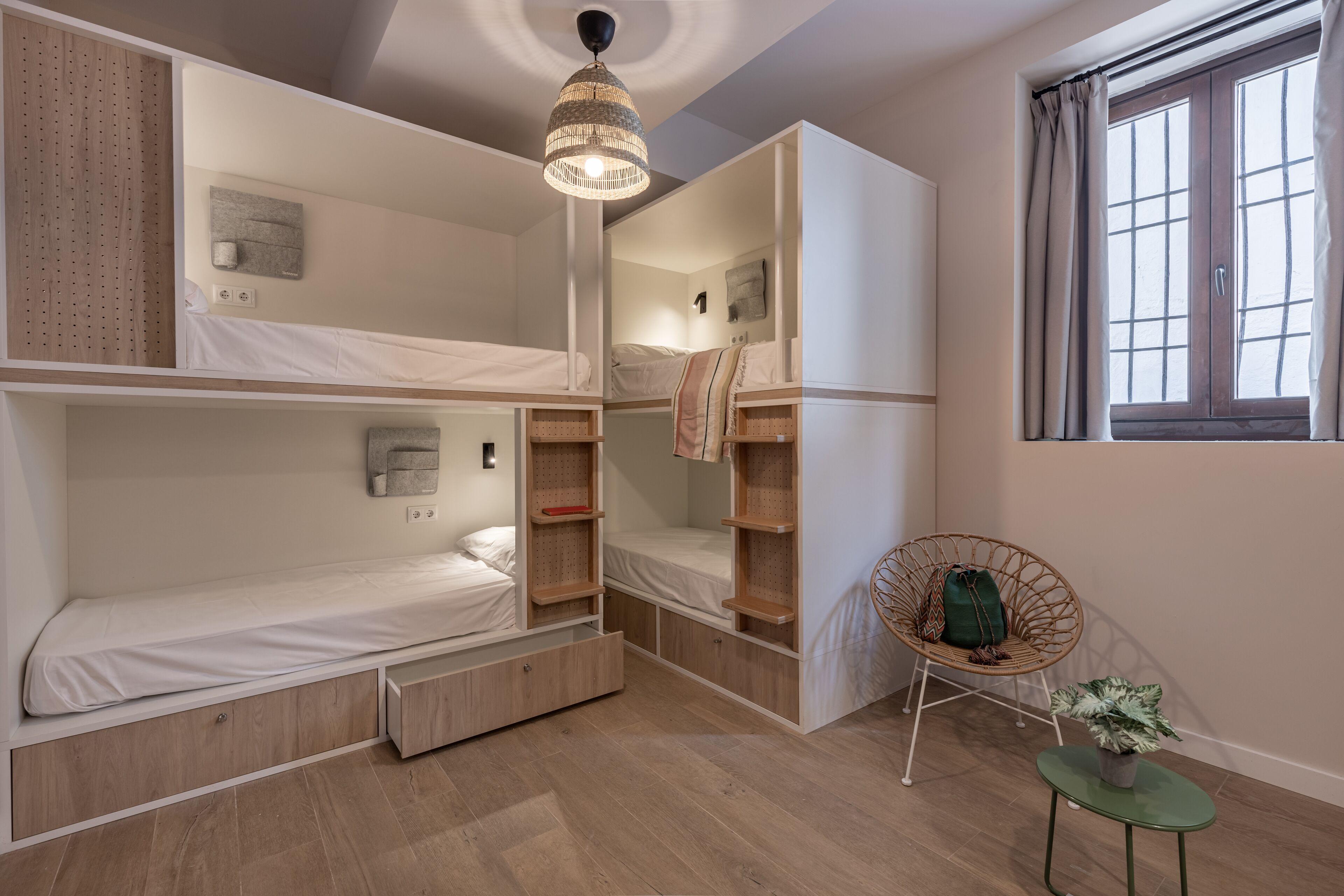 Quadruple Room Private Bathroom