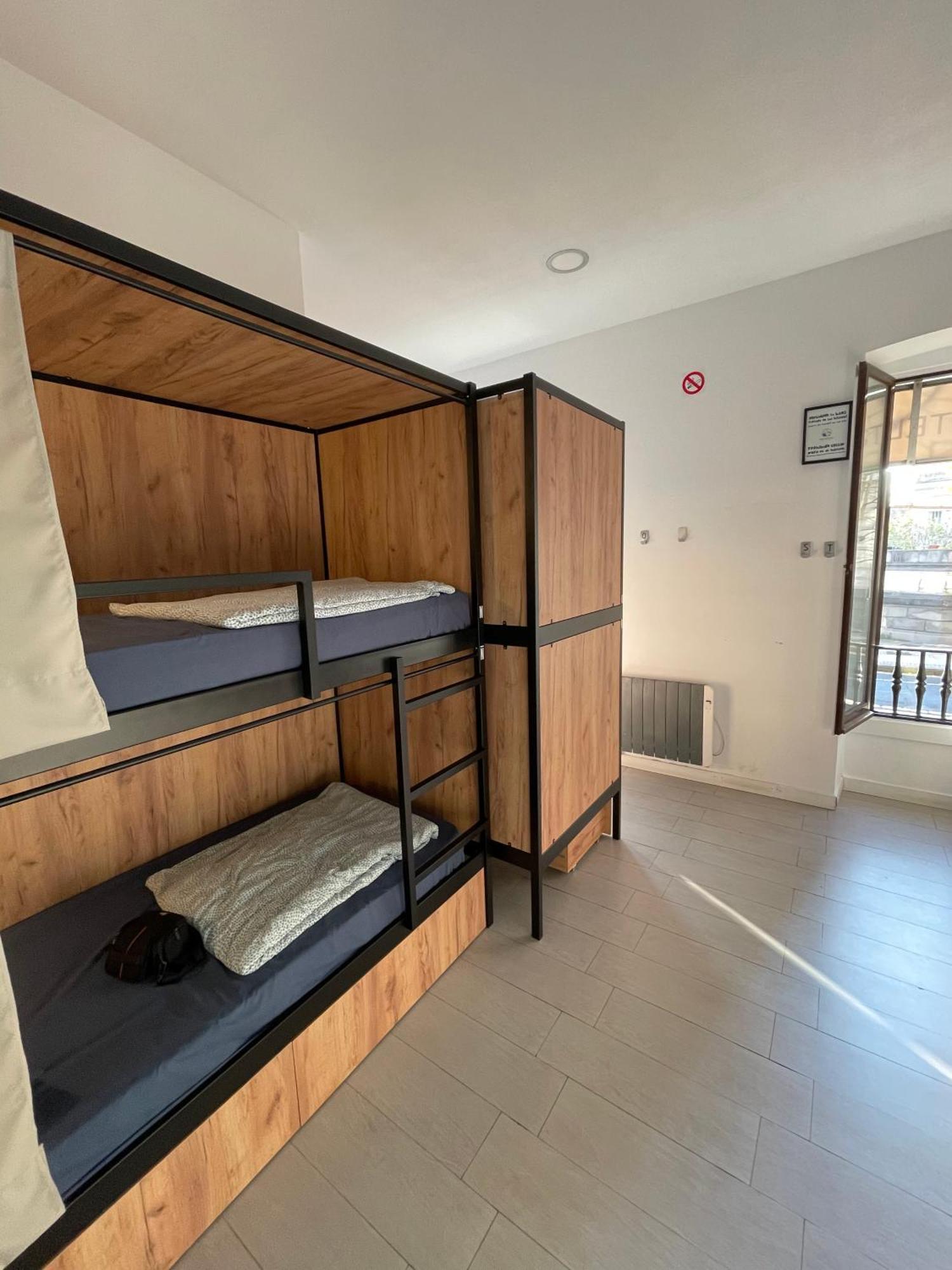 Bed 8-Bed Mixed Dormitory Room