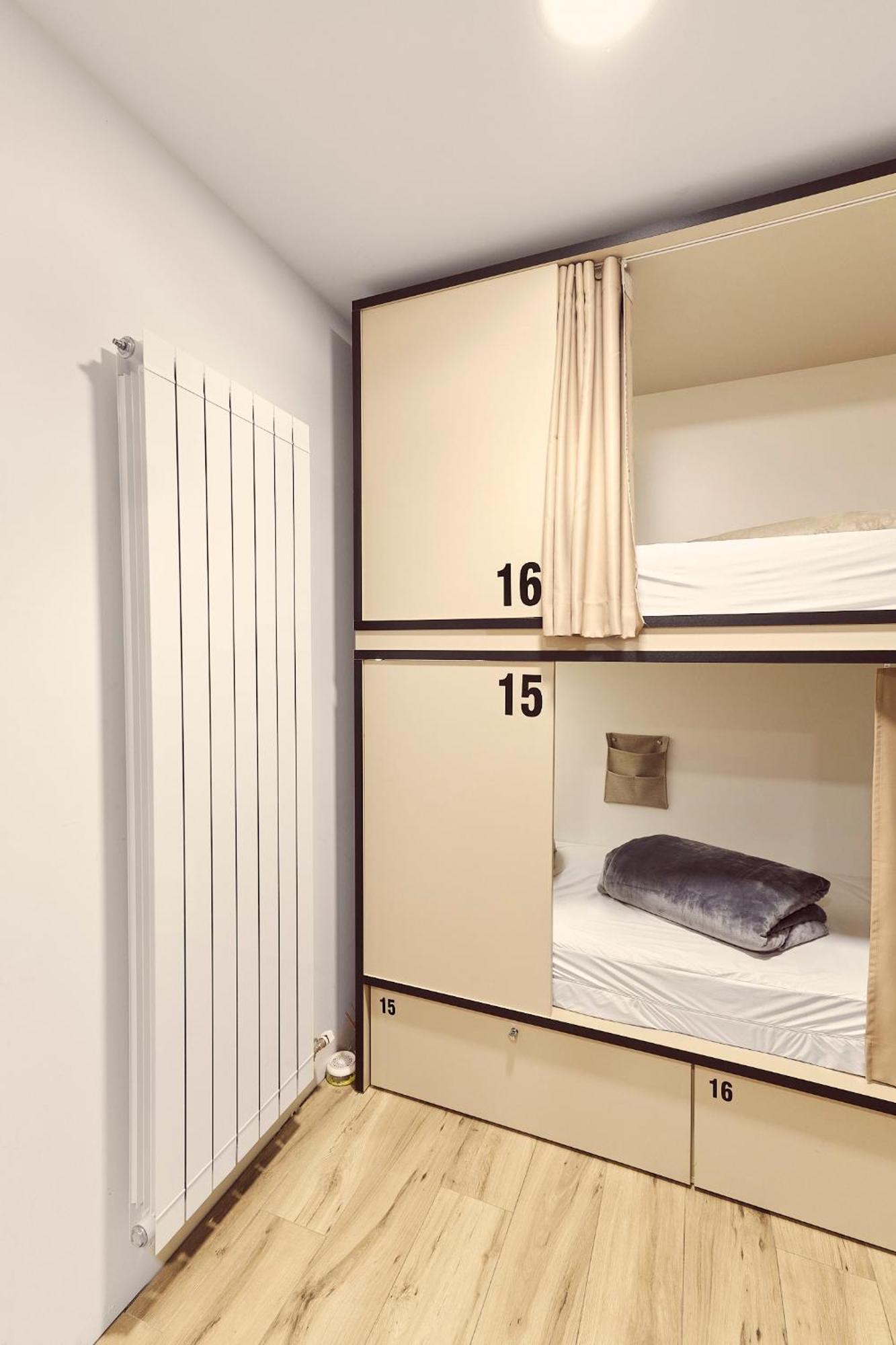 8-Bed Mixed Dormitory Room