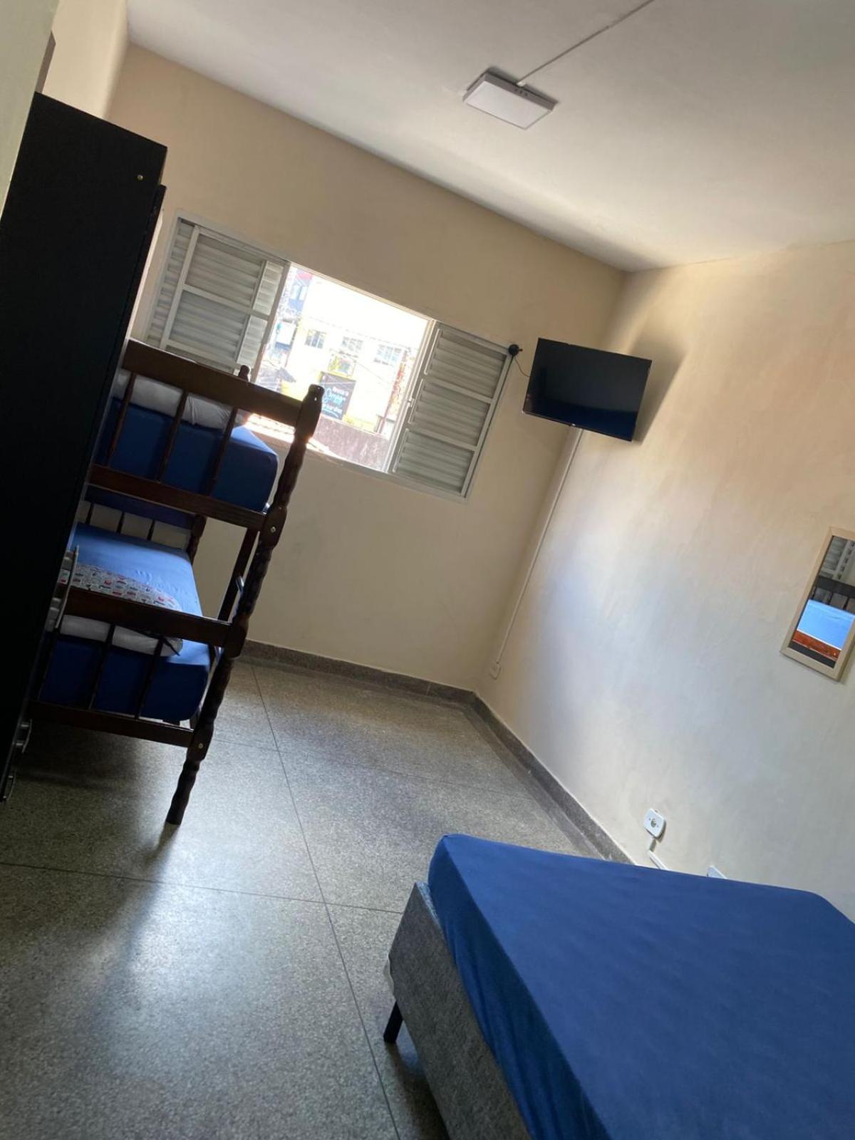 Quarto Duplo com Banheiro Compartilhado