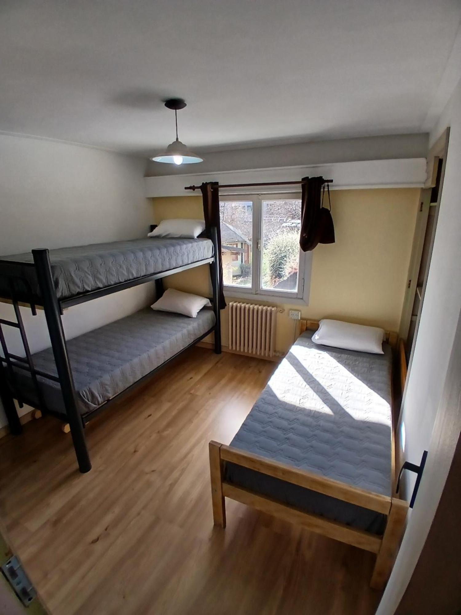 Habitación Triple Económica con baño compartido