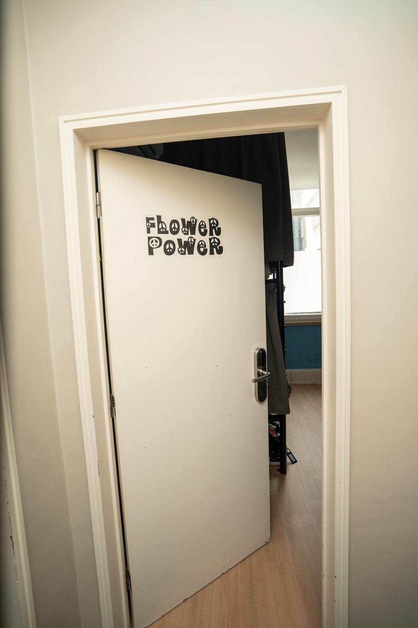 Cama em Dormitório Feminino com 6 Camas