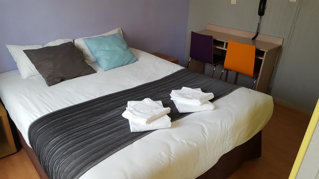 Family Room with Private Bathroom,673469475:JPEG