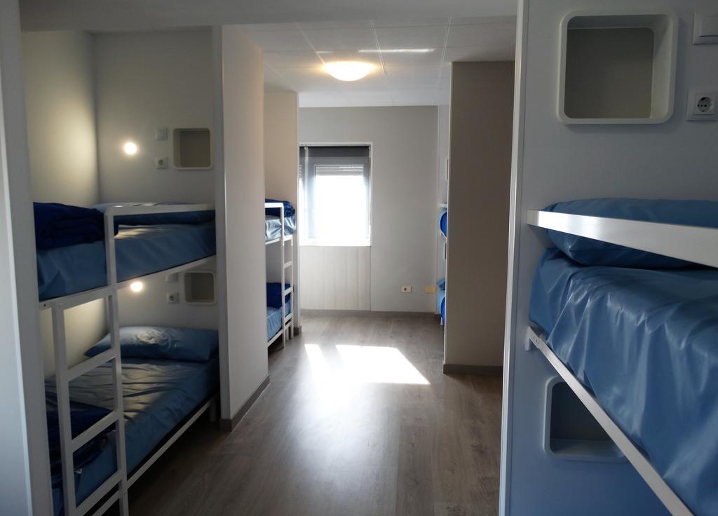Bed 8-Bed Dormitory Room
