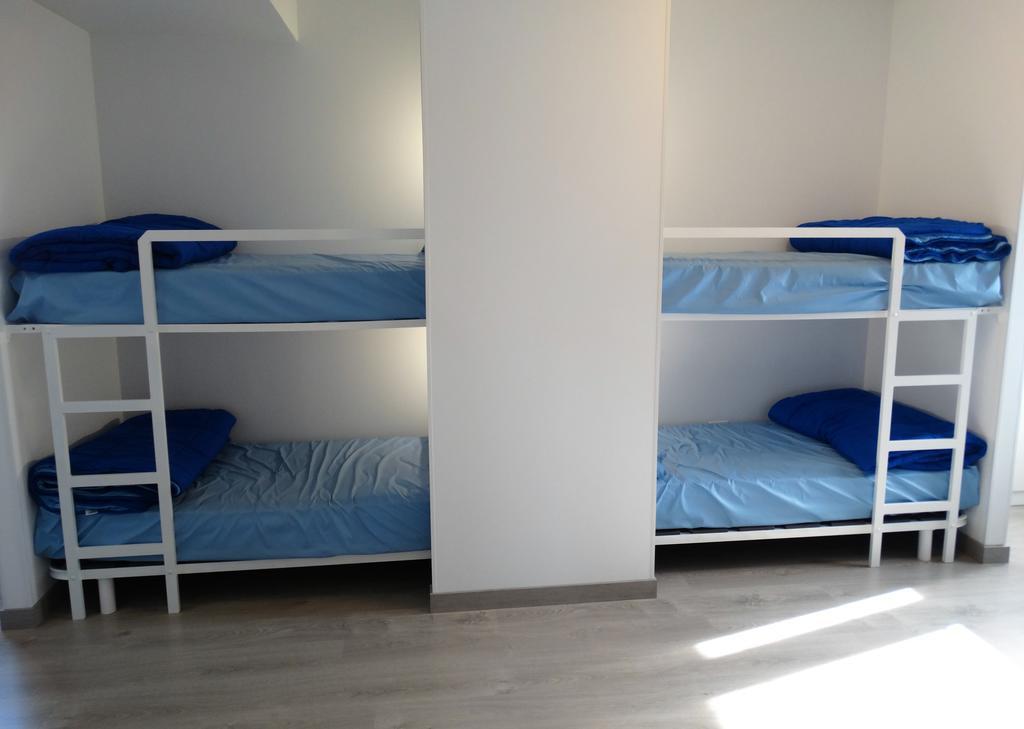 Bed 8-Bed Dormitory Room