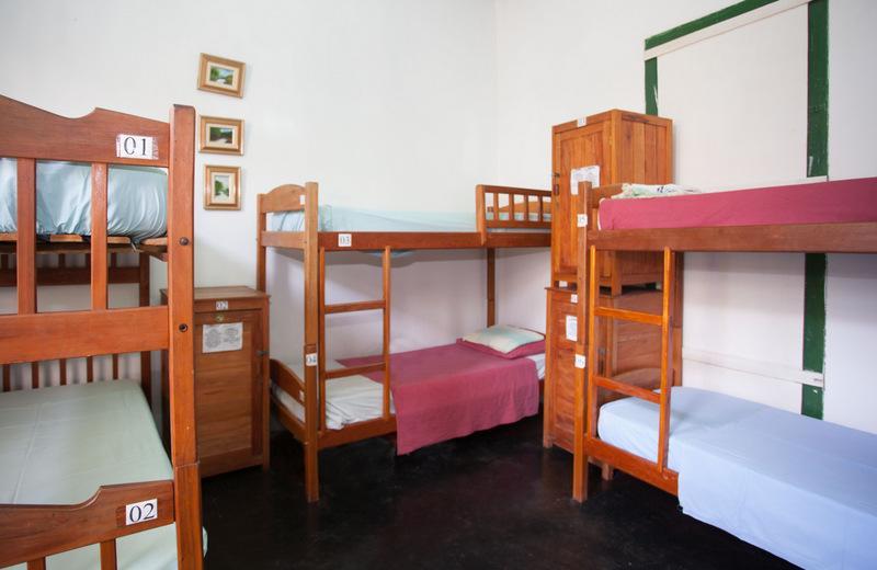 Cama em Dormitório Misto com 6 Camas