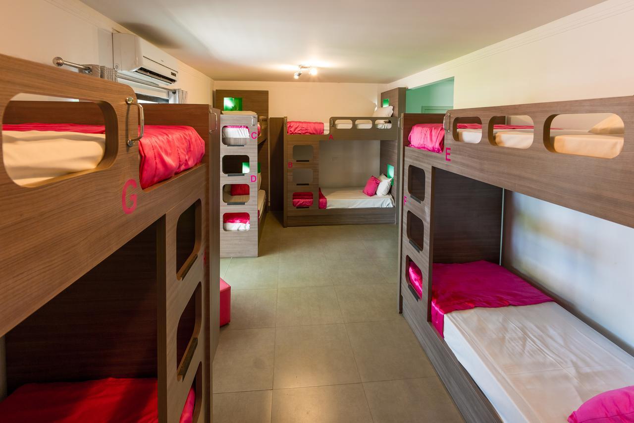 Cama em Dormitório Feminino com 8 Camas