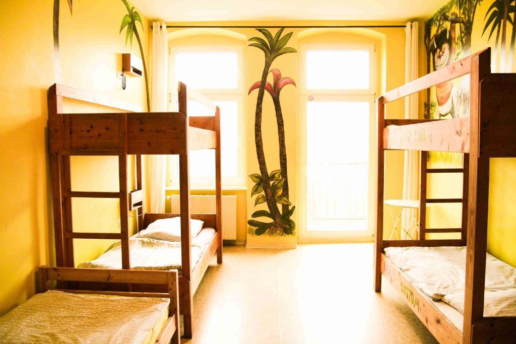 Cama en habitación compartida mixta de 6 camas